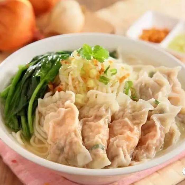 家常香辣芹菜馄饨 