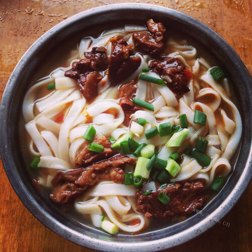鲜味汤河粉