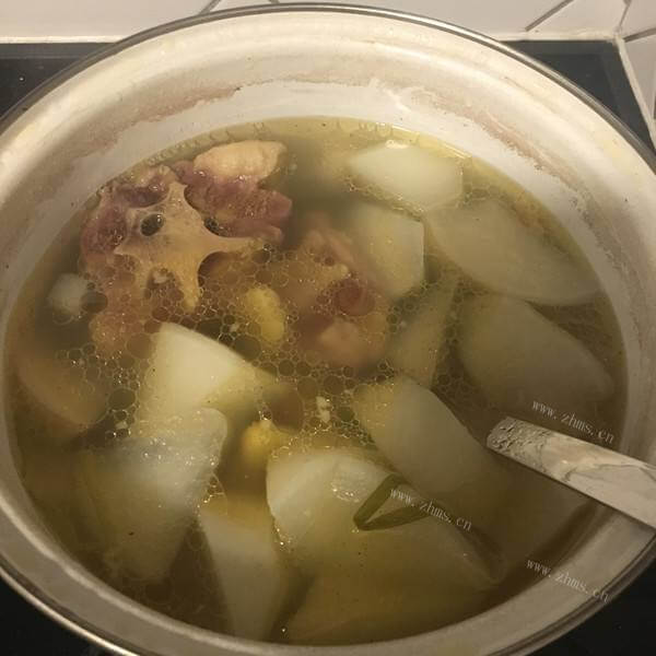 好吃的白萝卜牛尾骨煲