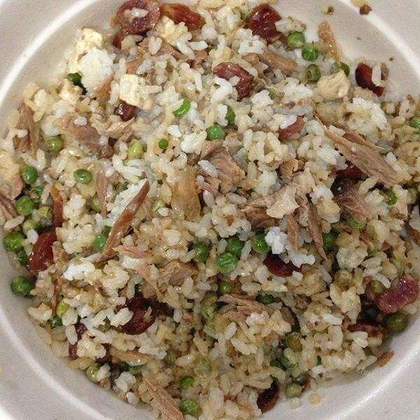 色香味俱全的腊肉豌豆糯米饭
