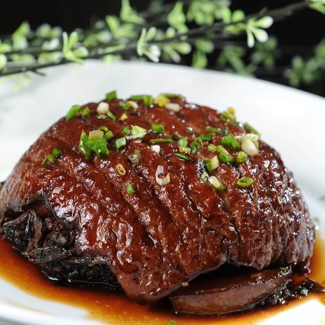 美味的霉干菜扣肉