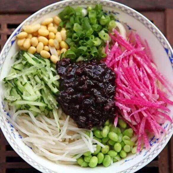 简单的凉拌挂面