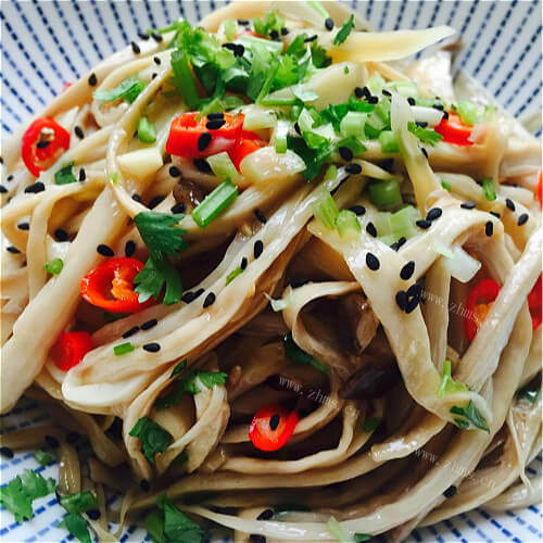 营养的鲍汁拌杏鲍菇 
