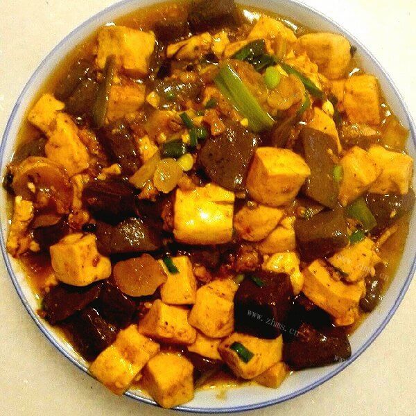 美味的香辣鸭血豆腐