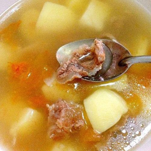 美味的牛肉土豆汤