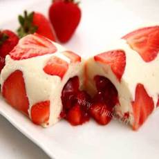 可爱的草莓小饭团