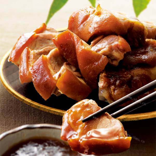美味蒜香炸猪蹄