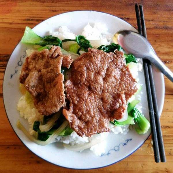 好吃的秋葵大排饭