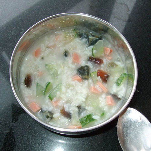皮蛋瘦肉黄瓜粥