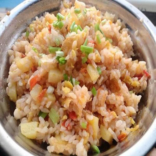 好吃又快手的土豆茄汁蛋炒饭
