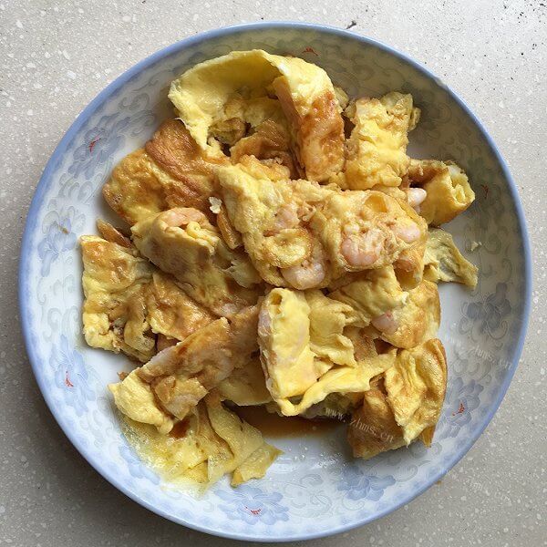 美味马蹄草炒鸡蛋
