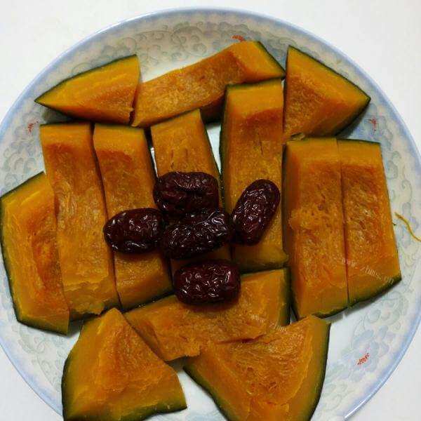 美味的桂圆蒸南瓜