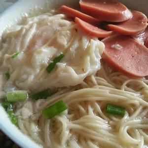 好吃的油菜火腿鸡蛋面