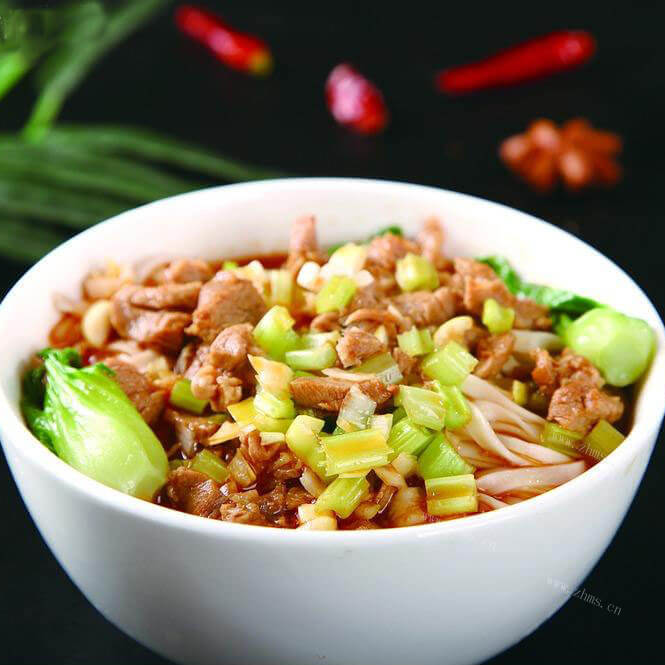 健康的羊肉臊子面