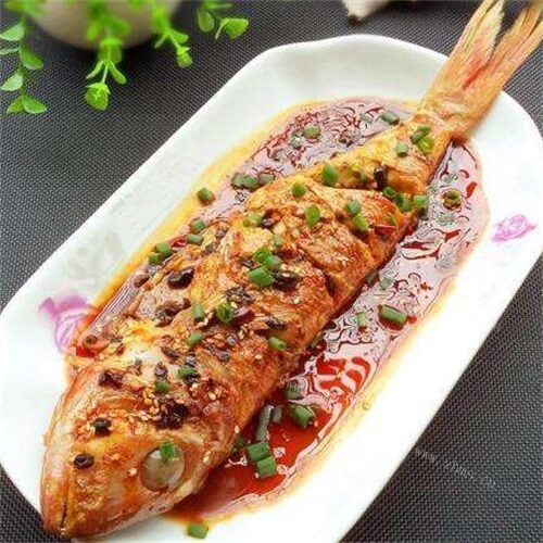 美味番茄汁浇红衫鱼