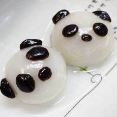 可爱好吃的熊猫汤圆