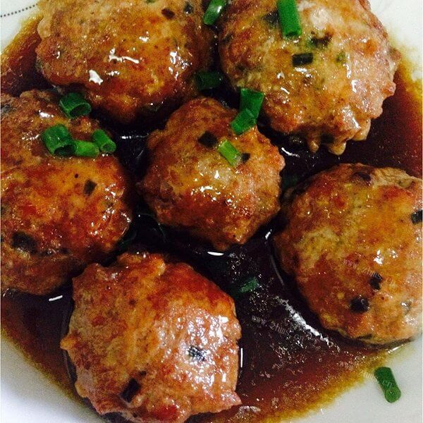 好吃的煎肉丸子