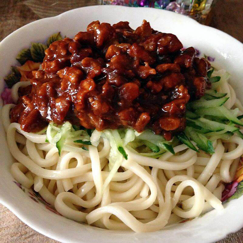 好吃的菜梗肉末酱拦面