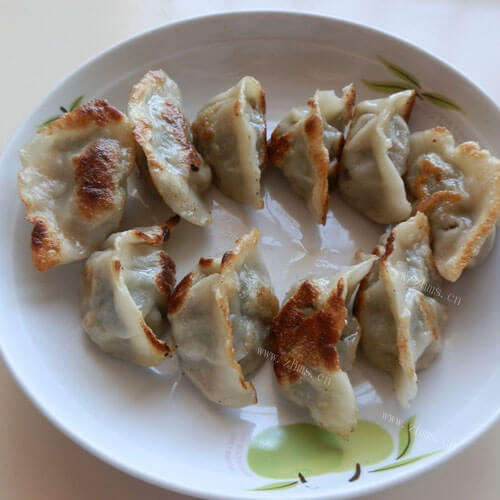 可口的玉米山药饺子