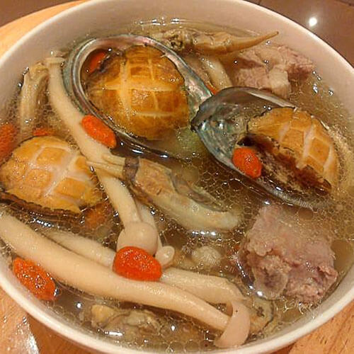 美味的参杞鲍鱼排骨汤