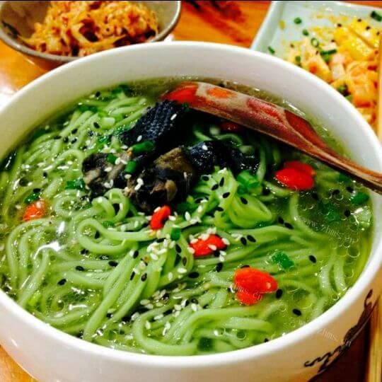 美味的菠菜面