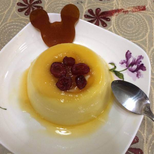 美味的奶香焦糖布丁