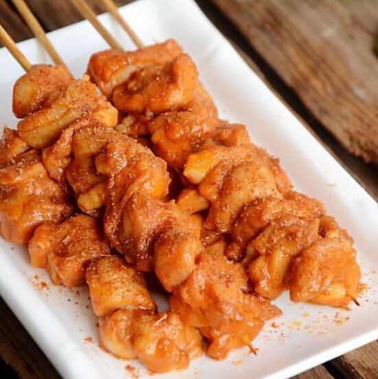美味的烤鸡肉串