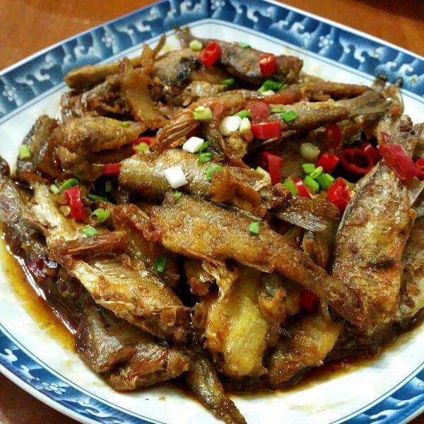 好吃的青椒小河鱼