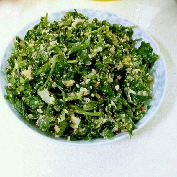 不一样的蒸芹菜叶