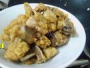 独特的椒盐蒜香排骨做法图解4)
