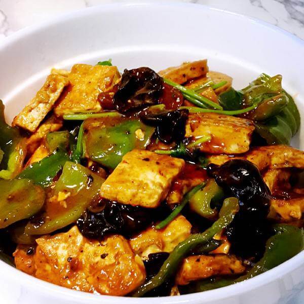 DIY尖椒鸡蛋炒木耳