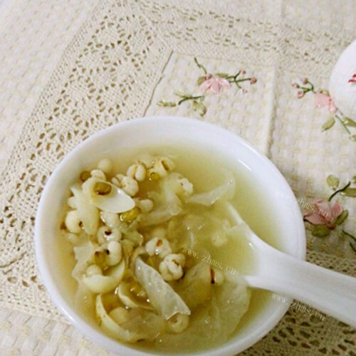 可口的雪耳绿豆粥