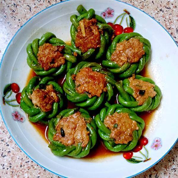 美味可口的肉末酿豆角