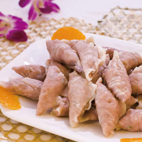 鲜美的槐花大肉水饺 