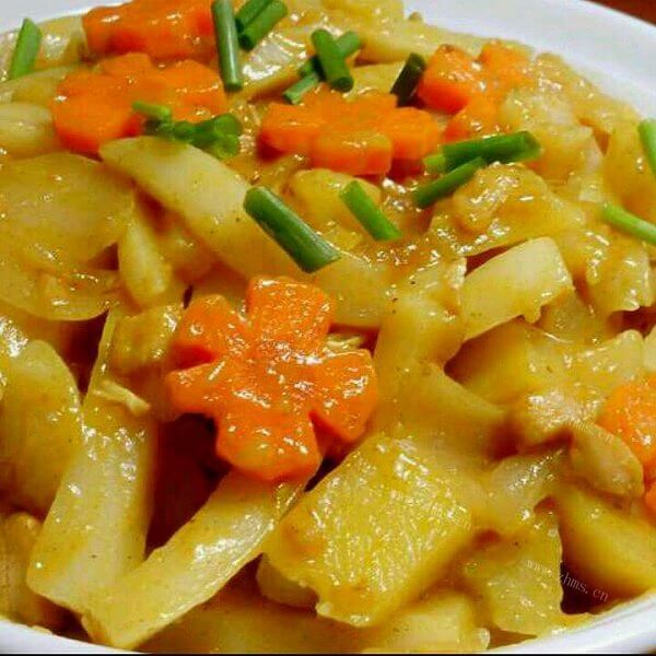香喷喷的咖喱土豆年糕