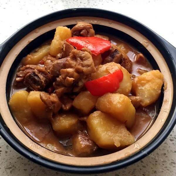 杏鲍菇炖鸡腿
