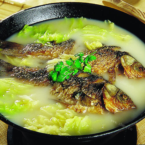 回味无穷的夜来香鲫鱼汤