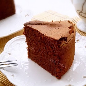 美味营养的香浓巧克力蛋糕