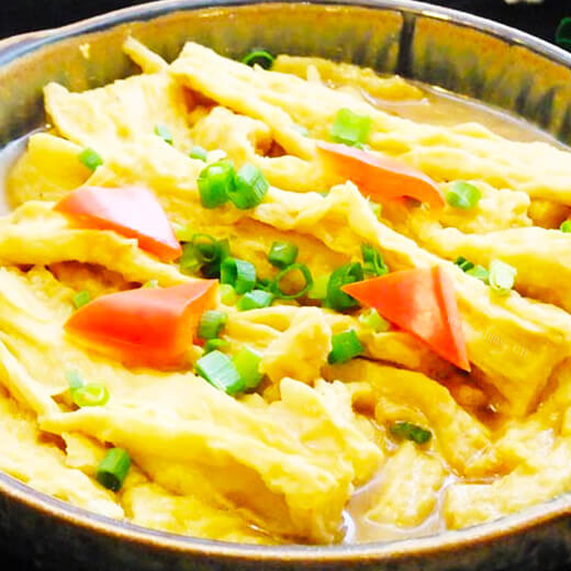 家常花肉焖腐竹