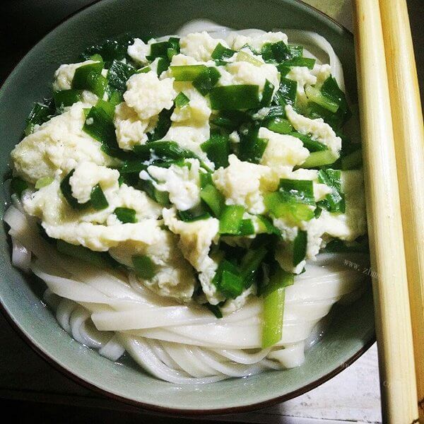 色香味俱全的韭菜鸡蛋片儿面