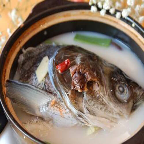 营养的闷烧大鱼头