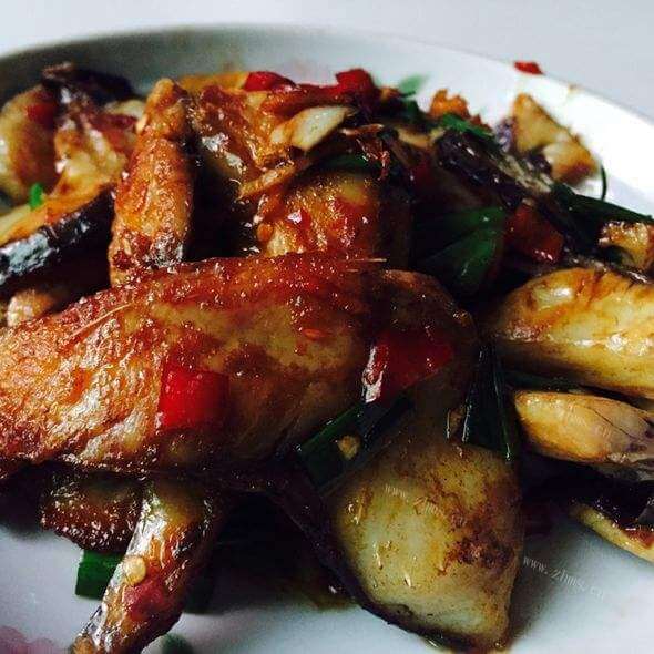 美味的香煎鱼内脏