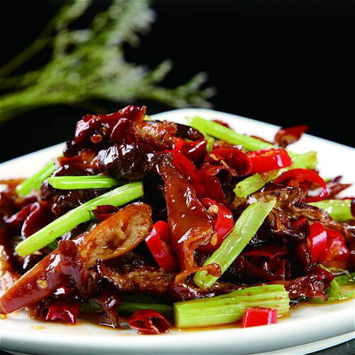 美味可口的爆炒腊肠