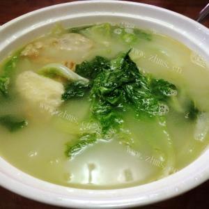美味的豌豆肉丸汤