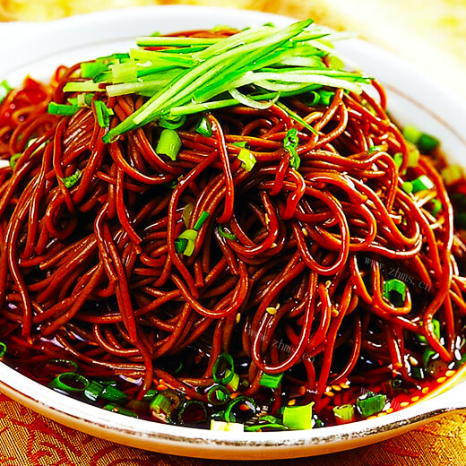 色香味俱全的凉拌冻粉