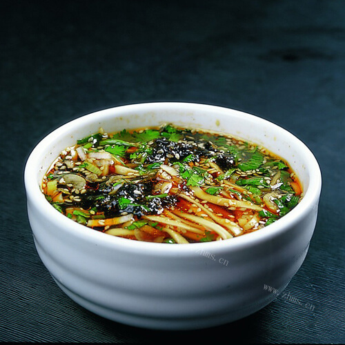 家常茄子烂肉香辣面