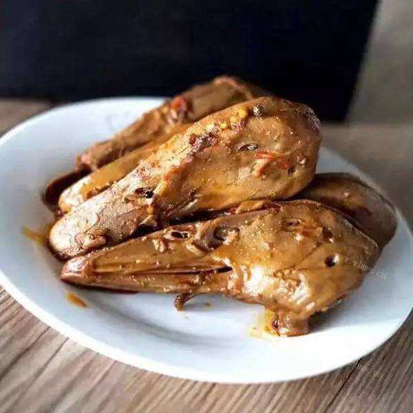 美味的香辣鸭头鸭脖子
