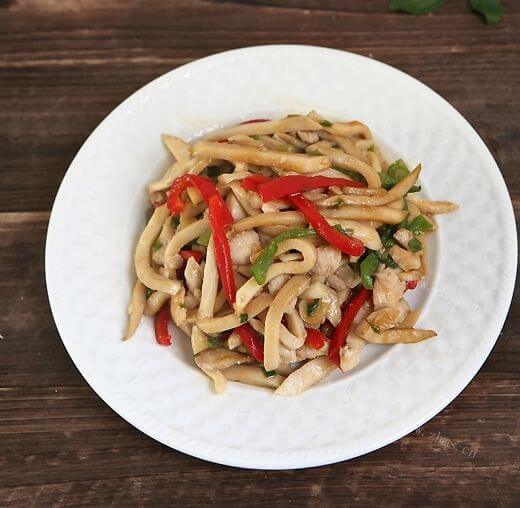 美味的鸡丝杏鲍菇