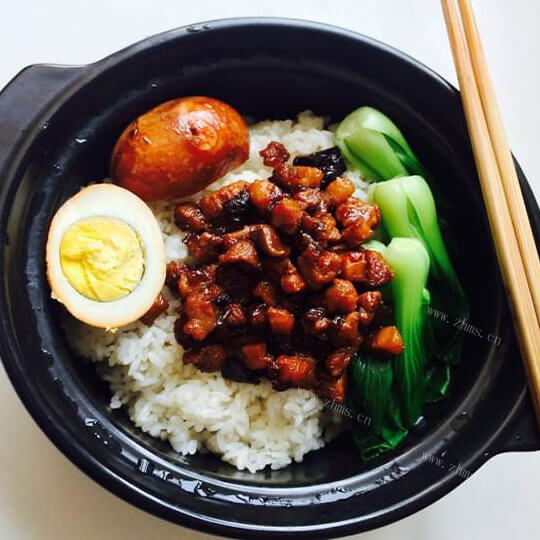 美味洋葱卤肉饭
