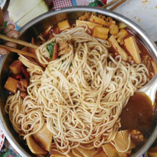 美味大盘鸡面